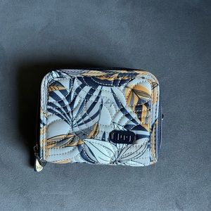 Lug Splits wallet- Lily Grey